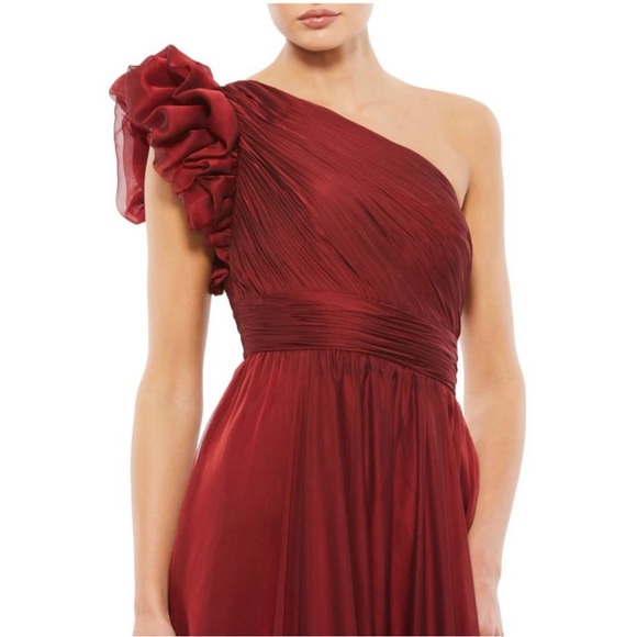 Mac Duggal Organza One-Shoulder Pleated Gown Size 8 - Picture 8 of 13